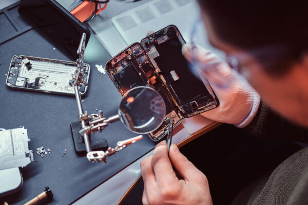 battery-replacement-image-600x400
